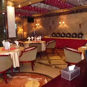 Hotel Oyo 122 Crystal Plaza