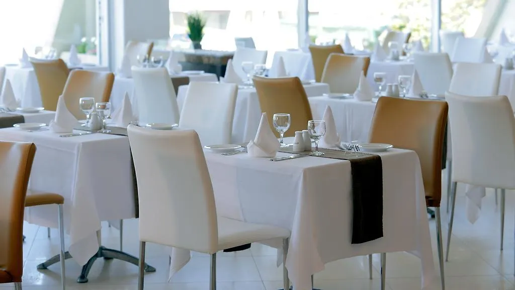 Occidental Sharjah Grand Hotel