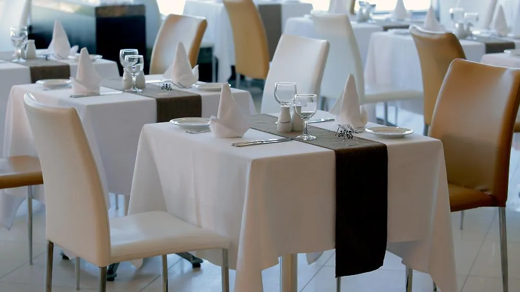 ****  Occidental Sharjah Grand Hotel Emirados Árabes Unidos